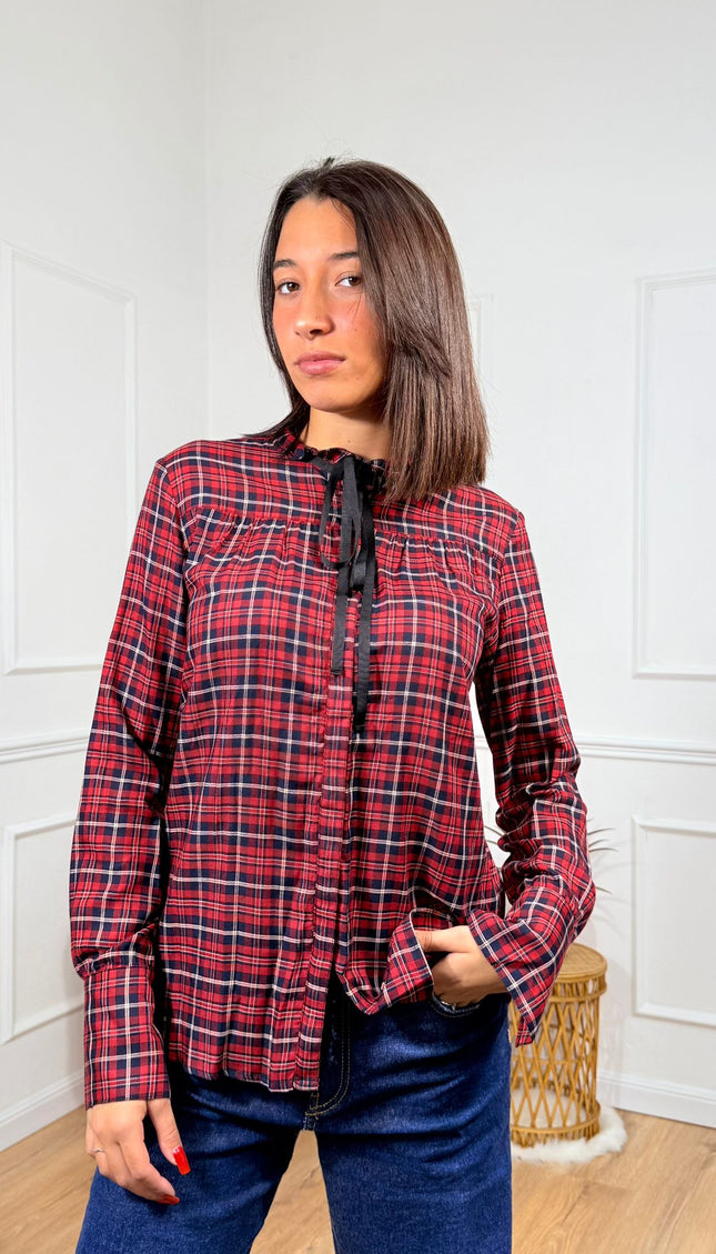 Camicia a quadri con collo arricciato e dettaglio a contrasto Merci