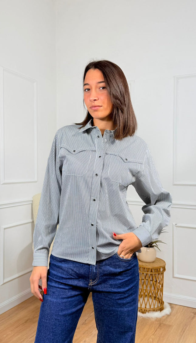 Camicia a righe con colletto classico e chiusura frontale Merci