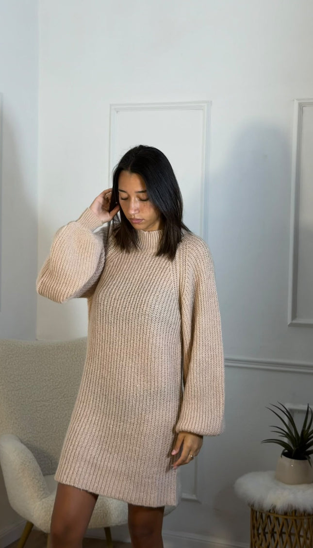 Abito Maglione Dolcevita – Beige Sabbia