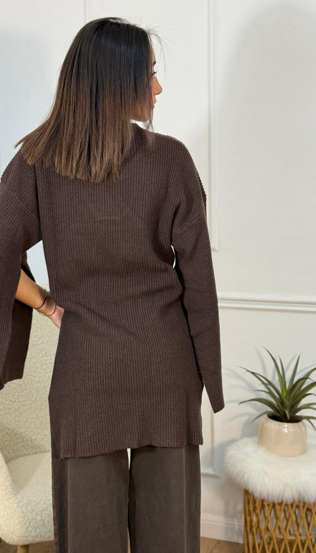 Maglione Lungo con Scollo a V e Spacchi – Testa di Moro