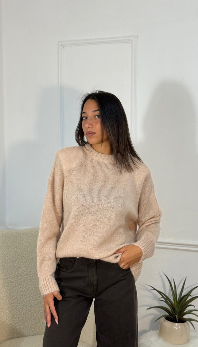 Maglione oversize in maglia beige con collo rotondo e maniche lunghe