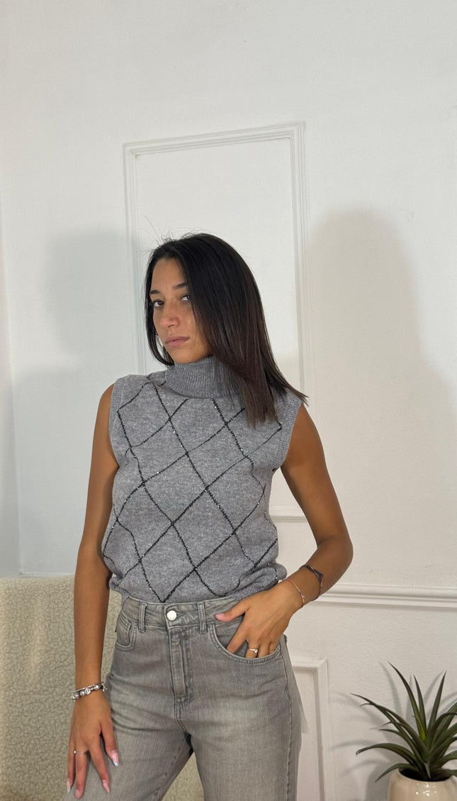Top Senza Maniche in Maglia con Collo Alto e Motivo Losanghe – Grigio