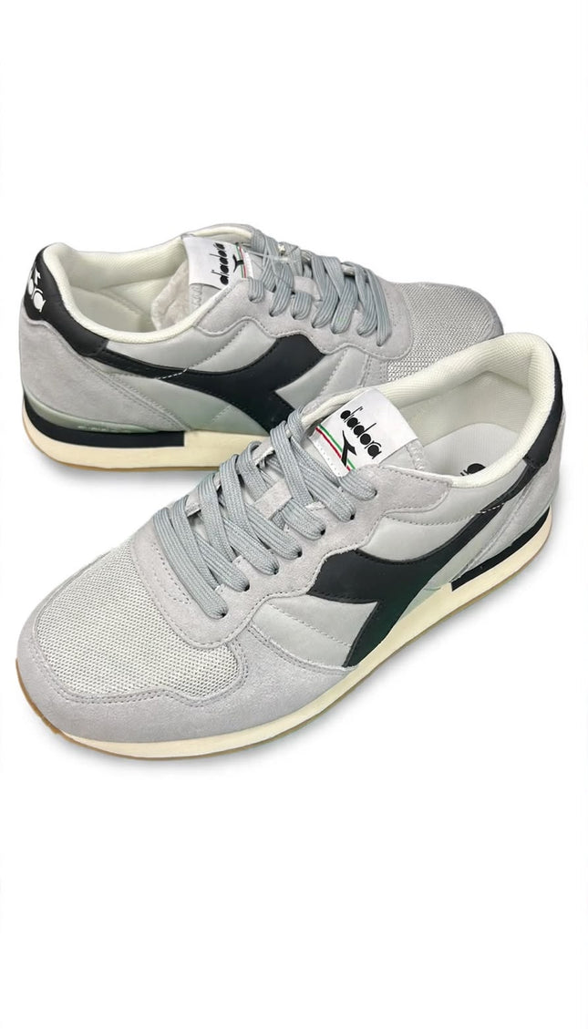 Sneaker Diadora Grigio Chiaro e Nero
