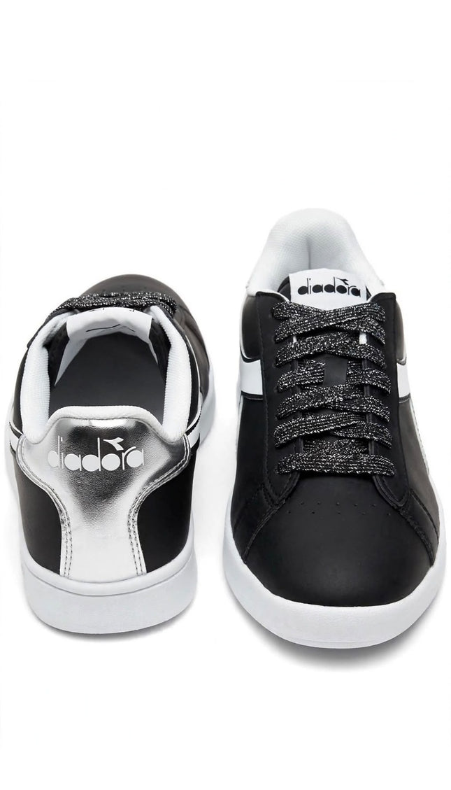 Sneaker Diadora Nera e Bianca con Dettaglio Argento