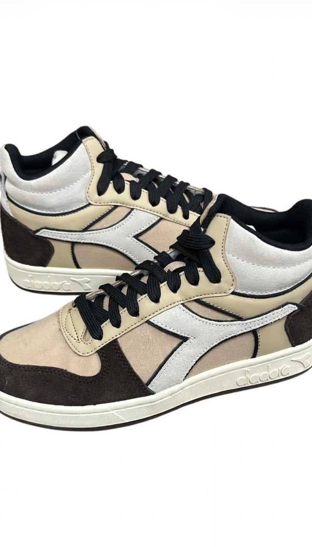 Sneakers Diadora beige e marroni con dettagli bianchi