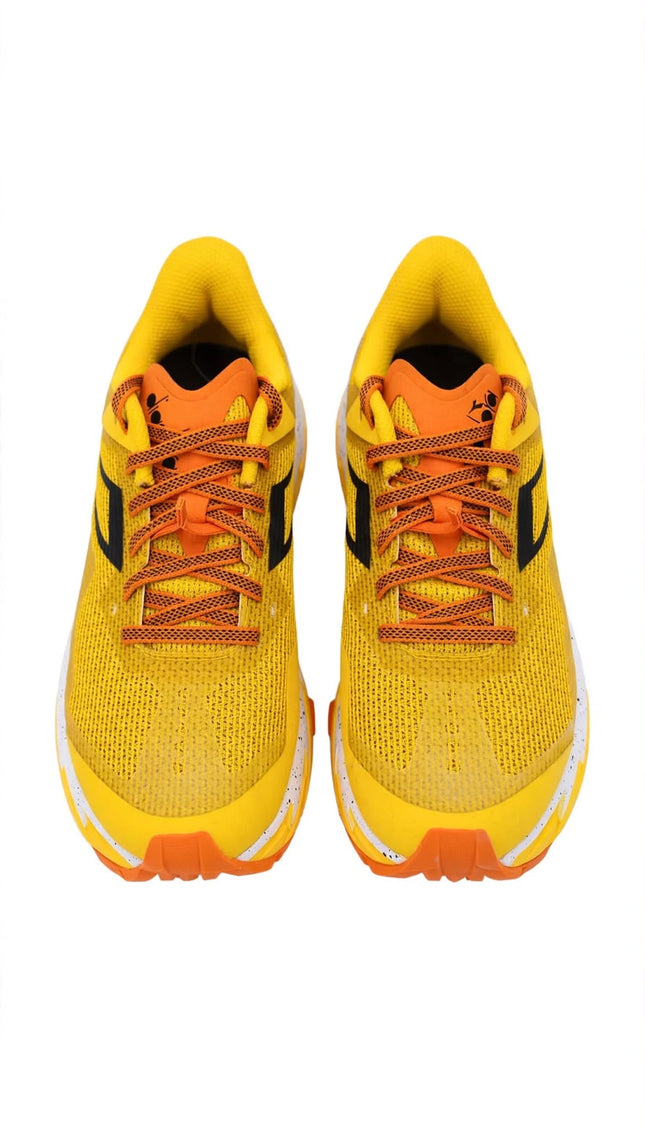 Scarpe da running Diadora gialle con dettagli neri