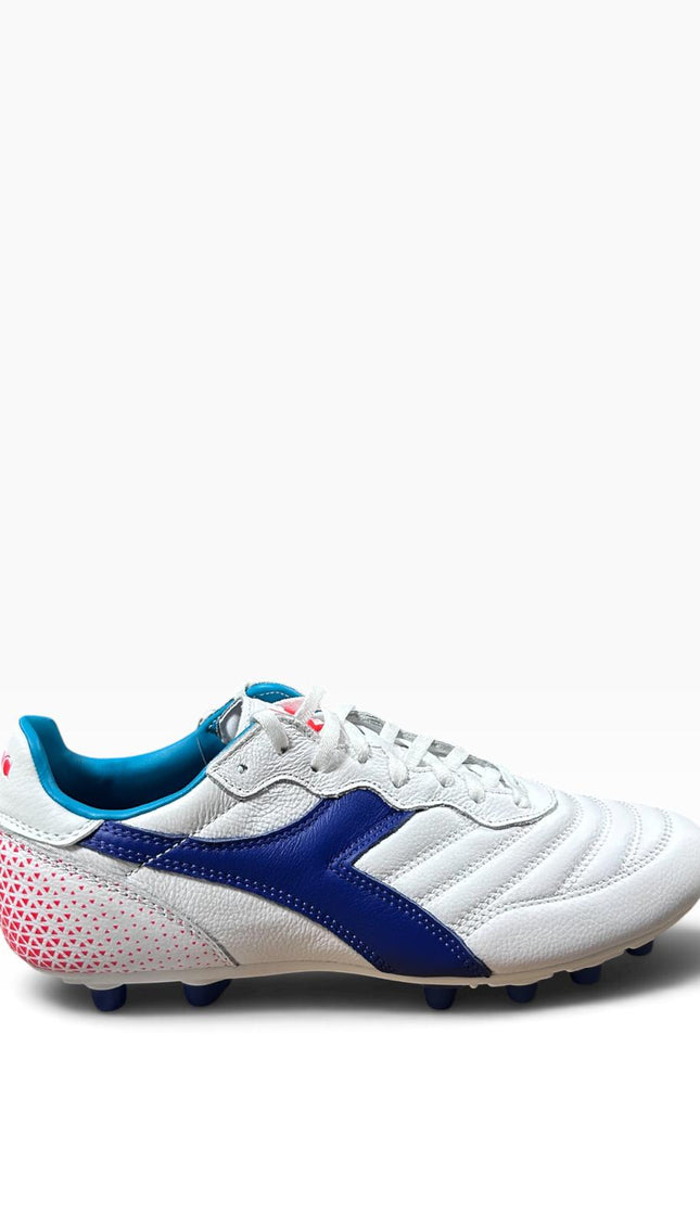 Scarpe da calcio Diadora bianche con dettagli blu