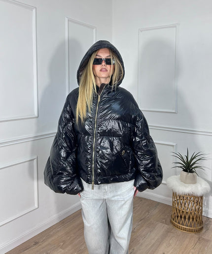 Giubbino nero lucido oversize con cappuccio Vicolo