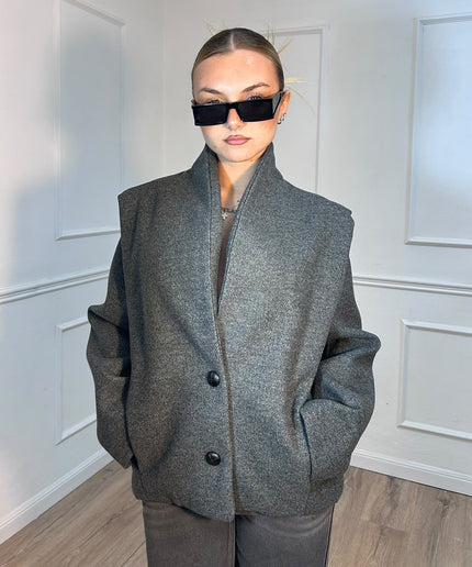 Cappotto corto grigio mélange con spalle strutturate Tensione In