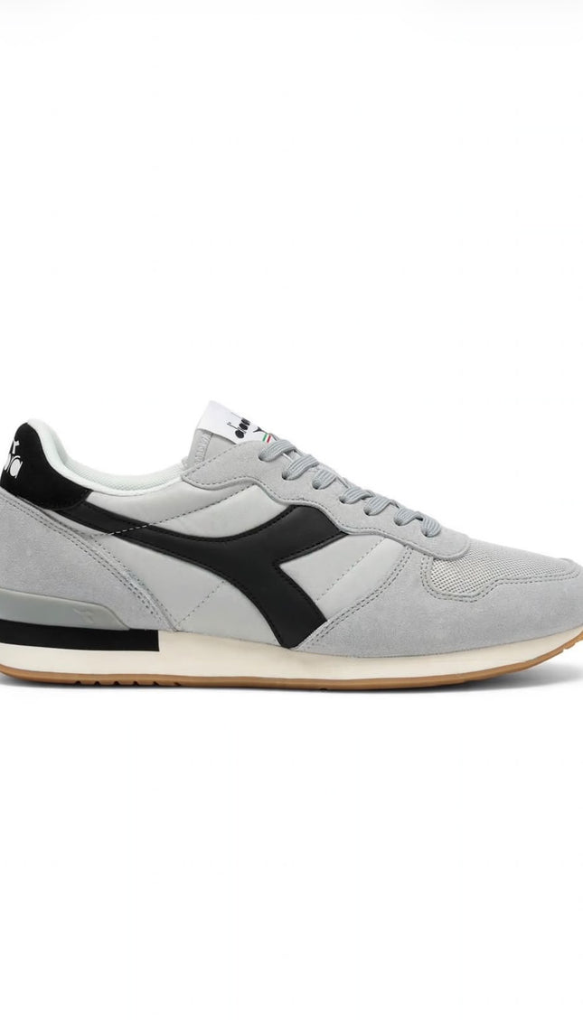 Sneaker Diadora Grigio Chiaro e Nero