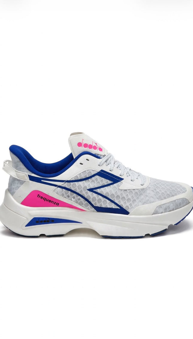 Sneaker Running Diadora Bianca con Dettagli Blu e Fucsia