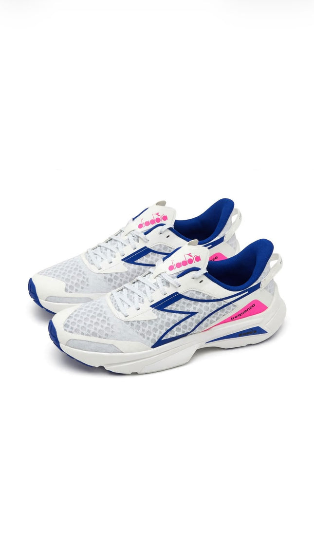 Sneaker Running Diadora Bianca con Dettagli Blu e Fucsia