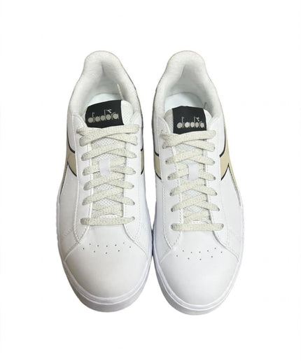 Sneakers Diadora bianche con dettagli beige e neri